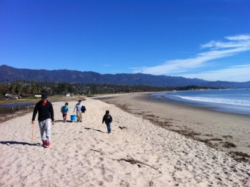 Santa Barbara Students Gather Data on Marine Debris.