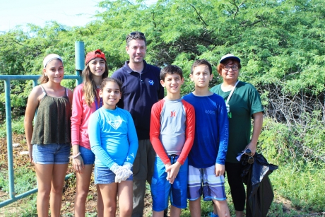 Jason Rolfe, Regional Coordinator, and volunteers at Tamarindo Beach