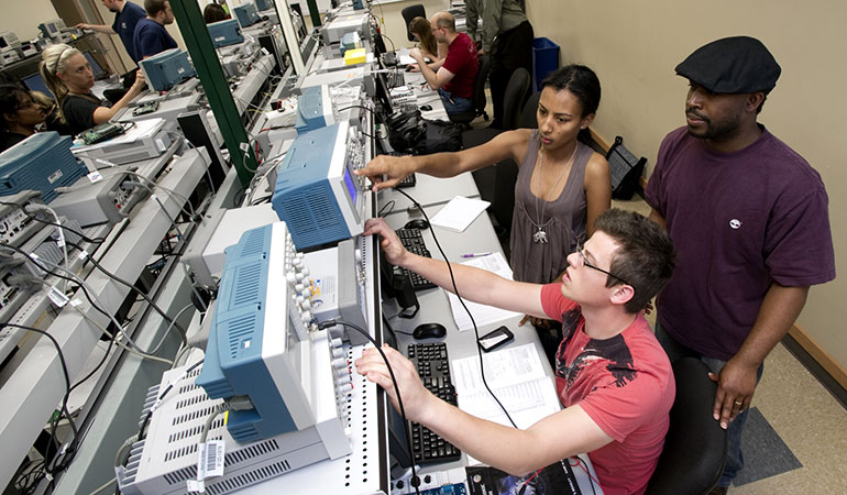 Electrical Engineering students in lab