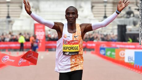 Kenya&#39;s Eliud Kipchoge crosses the finish line to win the elite men&#39;s race of the 2019 London Marathon in central London on April 28, 2019. - Kenya&#39;s Eliud Kipchoge won the men&#39;s London Marathon on Sunday in an unofficial time of 2 hours two minutes and 38 seconds -- the second fastest time for a marathon. (Photo by Ben STANSALL / AFP) / Restricted to editorial use - sponsorship of content subject to LMEL agreement.        (Photo credit should read BEN STANSALL/AFP/Getty Images)