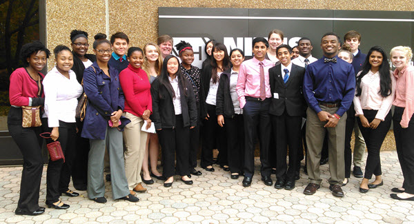 High school students visit the NIEHS campus