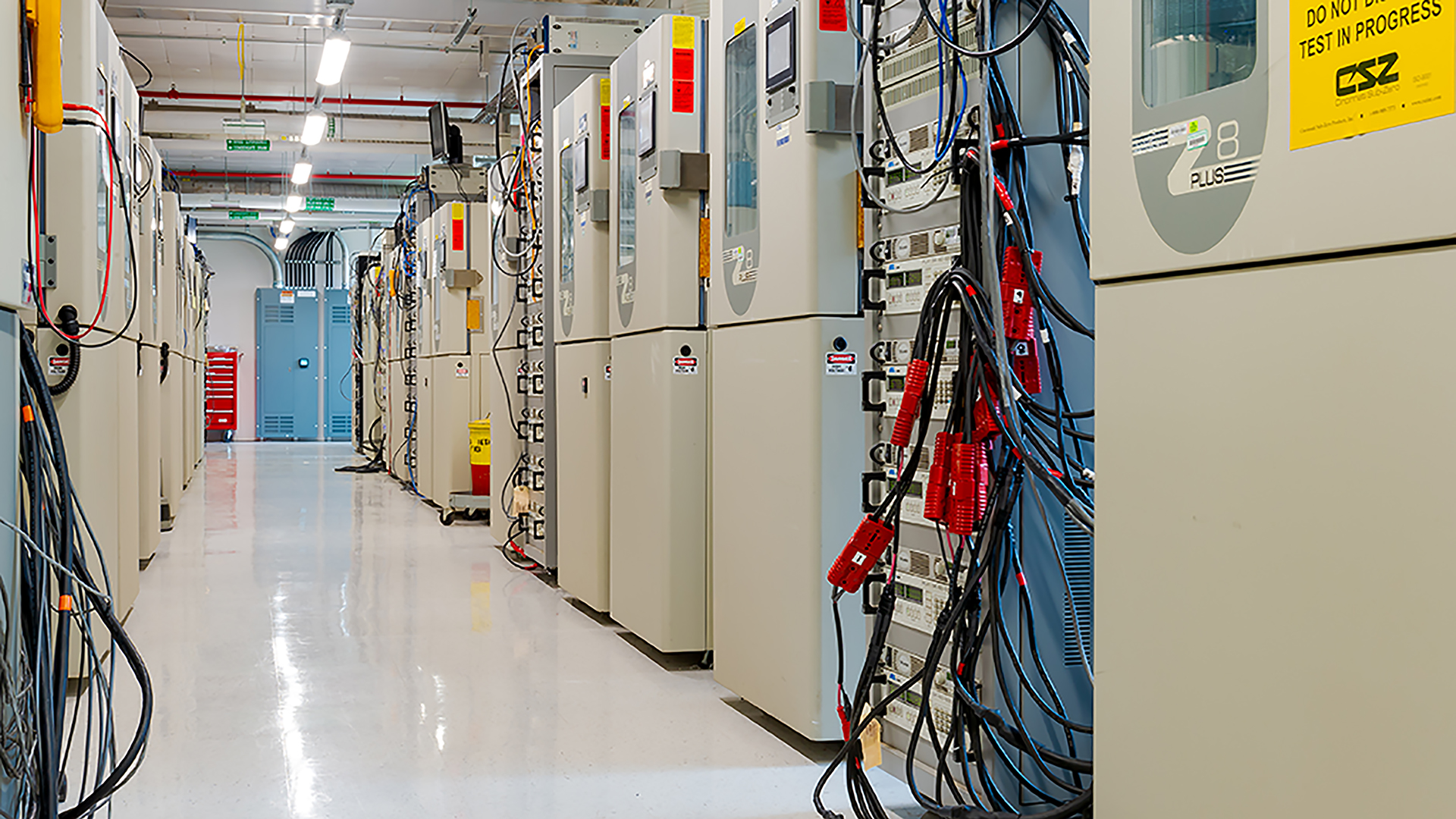 Argonne’s Electrochemical Analysis and Diagnostics Laboratory (EADL) provides reliable, independent, and unbiased evaluations of battery performance and life, which serve as progress measures for DOE and U.S. Advanced Battery Consortium projects. [Image courtesy of Argonne National Laboratory.] 