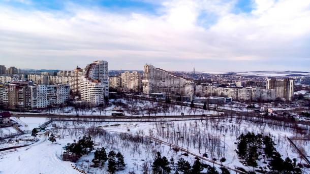 Argonne’s Duane Verner and Bruce Hamilton flew to Chișinău (pictured), Moldova’s capital, and helped government officials identify viable alternative routes and sources of natural gas in the event of a disruption in natural gas supply to the country during the 2019-2020 winter. (Image by Shutterstock / Ales Munt.) 