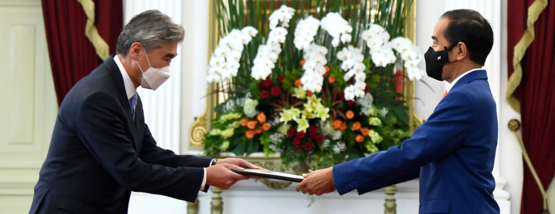 New U.S. Ambassador Sung Kim Presents Credentials To President Jokowi