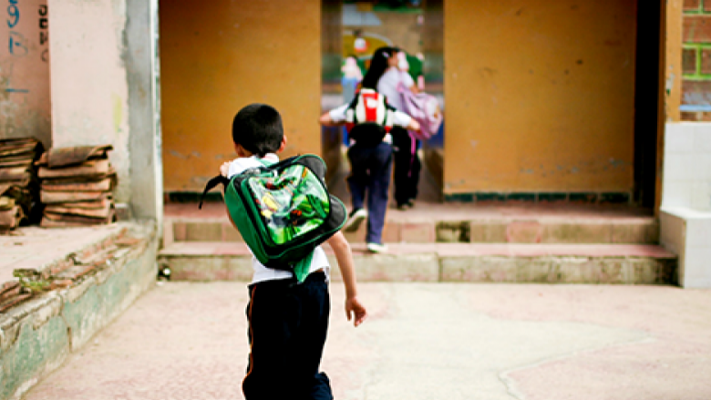 iños asistiendo a la escuela. Foto: Banco Mundial