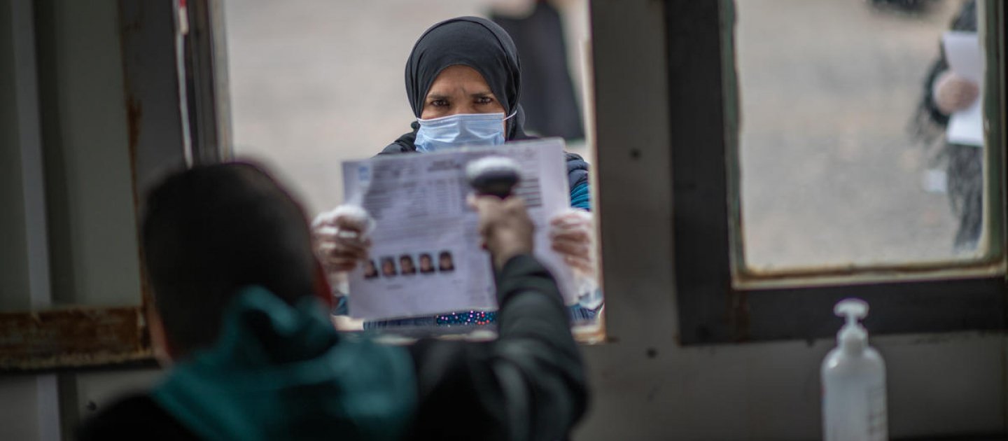 Jordan. UNHCR distributes winter cash assistance to refugees in Azraq camp