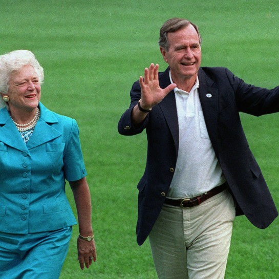 George H.W. Bush, Barbara Bush, Millie