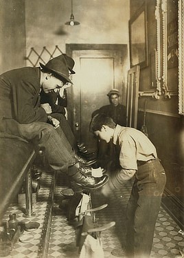 Greel's Shoe-shining Parlor, Indianapolis, Ind. Photo by Lewis Hine, 1908. Prints & Photographs Division