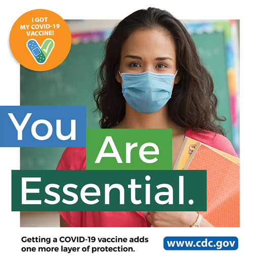 戴口罩的女人竖起大拇指，配有文字“我接种了COVID-19疫苗！您至关重要。接种COVID-19疫苗可增加多一层保护。www.cdc.gov